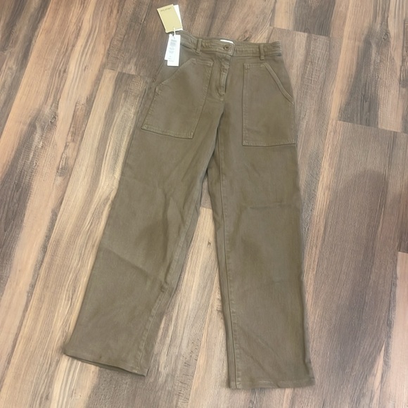 Aritzia Modern Utility Cargo Pant - Picture 10 of 10